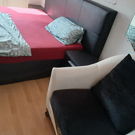 Apartment Sleep Park And Fly *